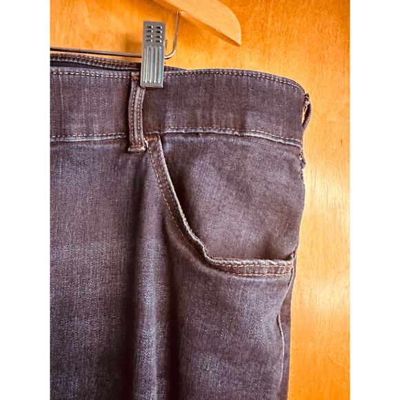 Lee Plus Size Womens Jeans Regular Fit Straight Leg Mid Rise Flex Motion Size 24 - Picture 4 of 10